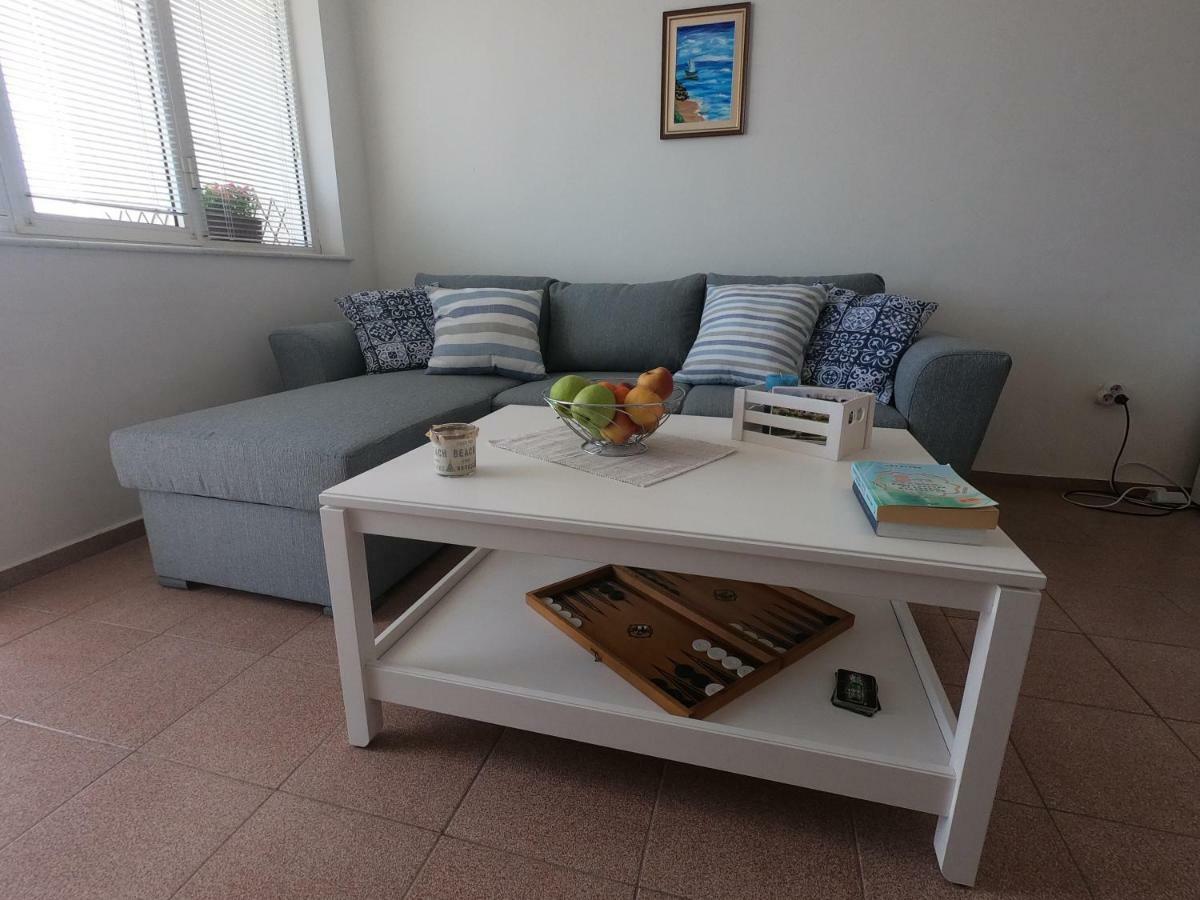 Apartment In St. Vlas With Terrace Sveti Vlas Exterior foto