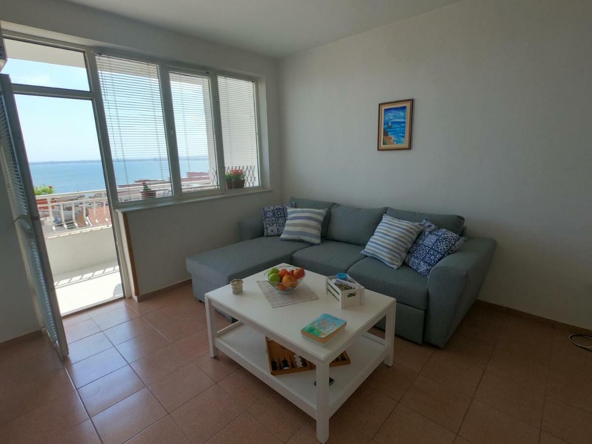 Apartment In St. Vlas With Terrace Sveti Vlas Exterior foto